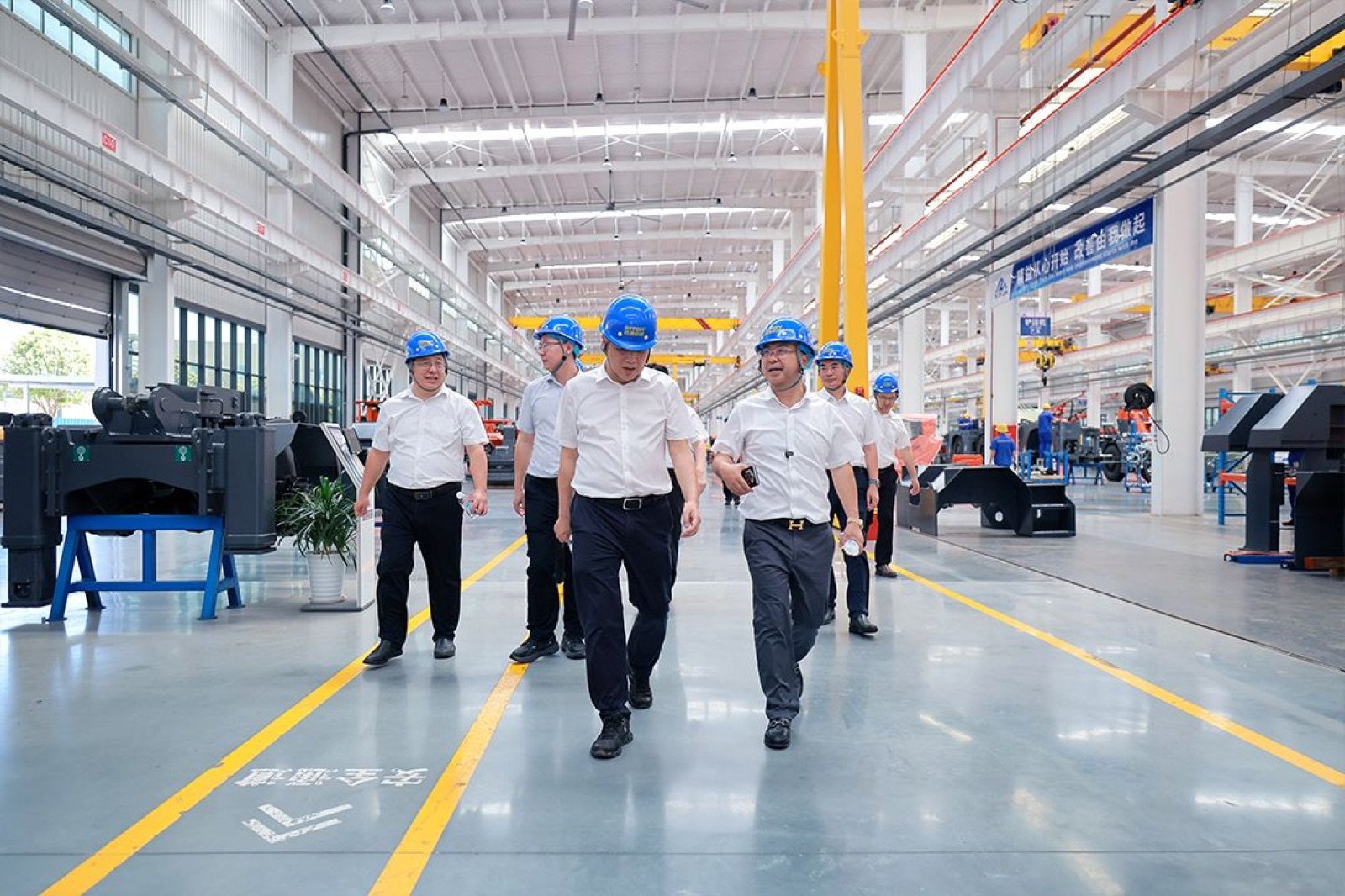 2 The CRCHI delegation visited Siton’s manufacturing facilities