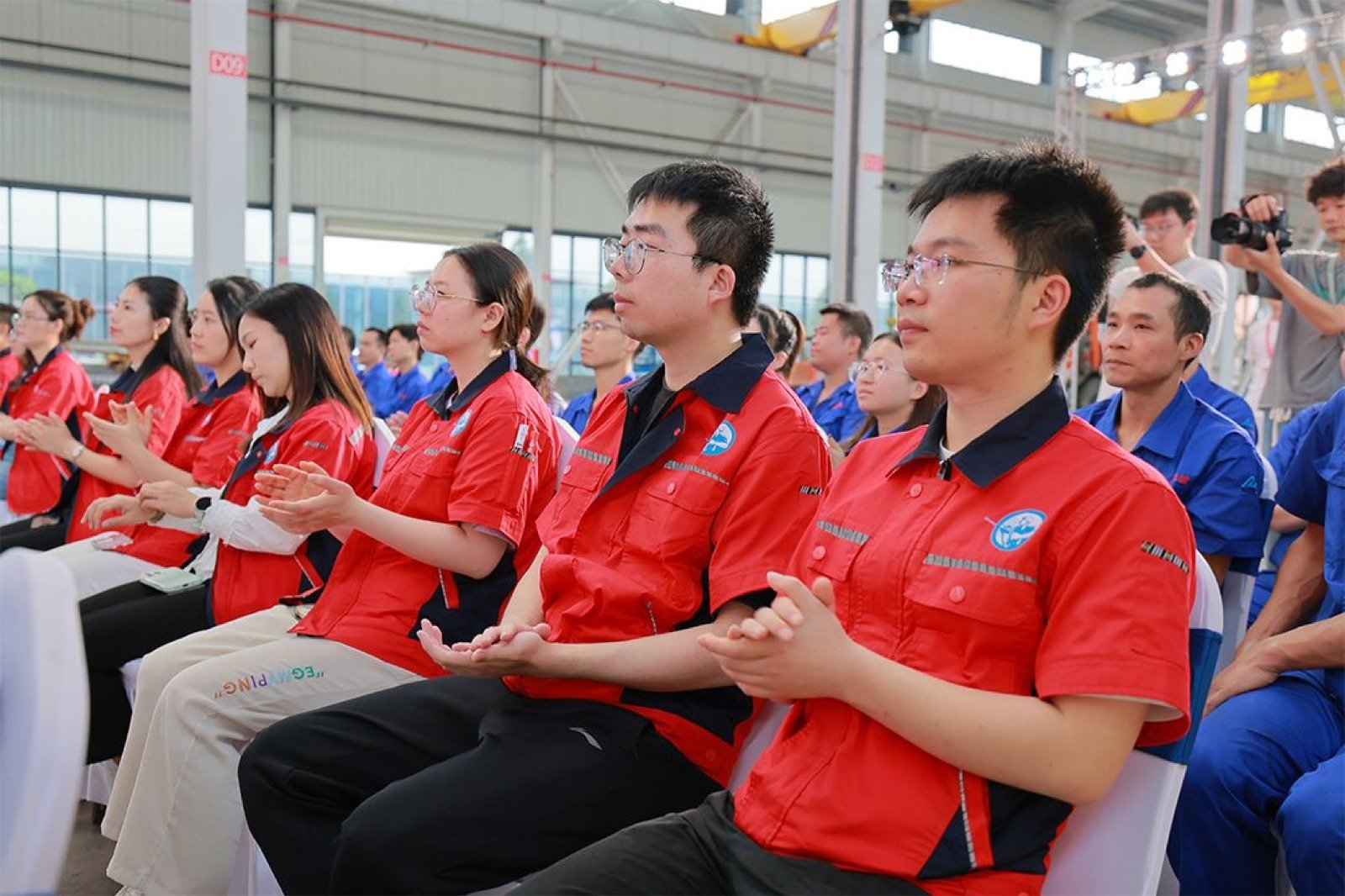 Jiangxi Woserld Rock Drilling Hydraulic Co., Ltd. menghadiri upacara tersebut untuk menyaksikan momen penting dalam integrasi industri dan pendidikan ini