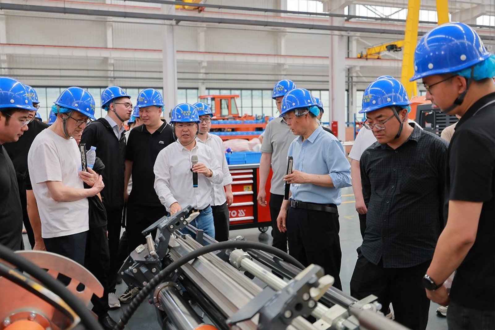 Basis produksi suku cadang dan bahan habis pakai